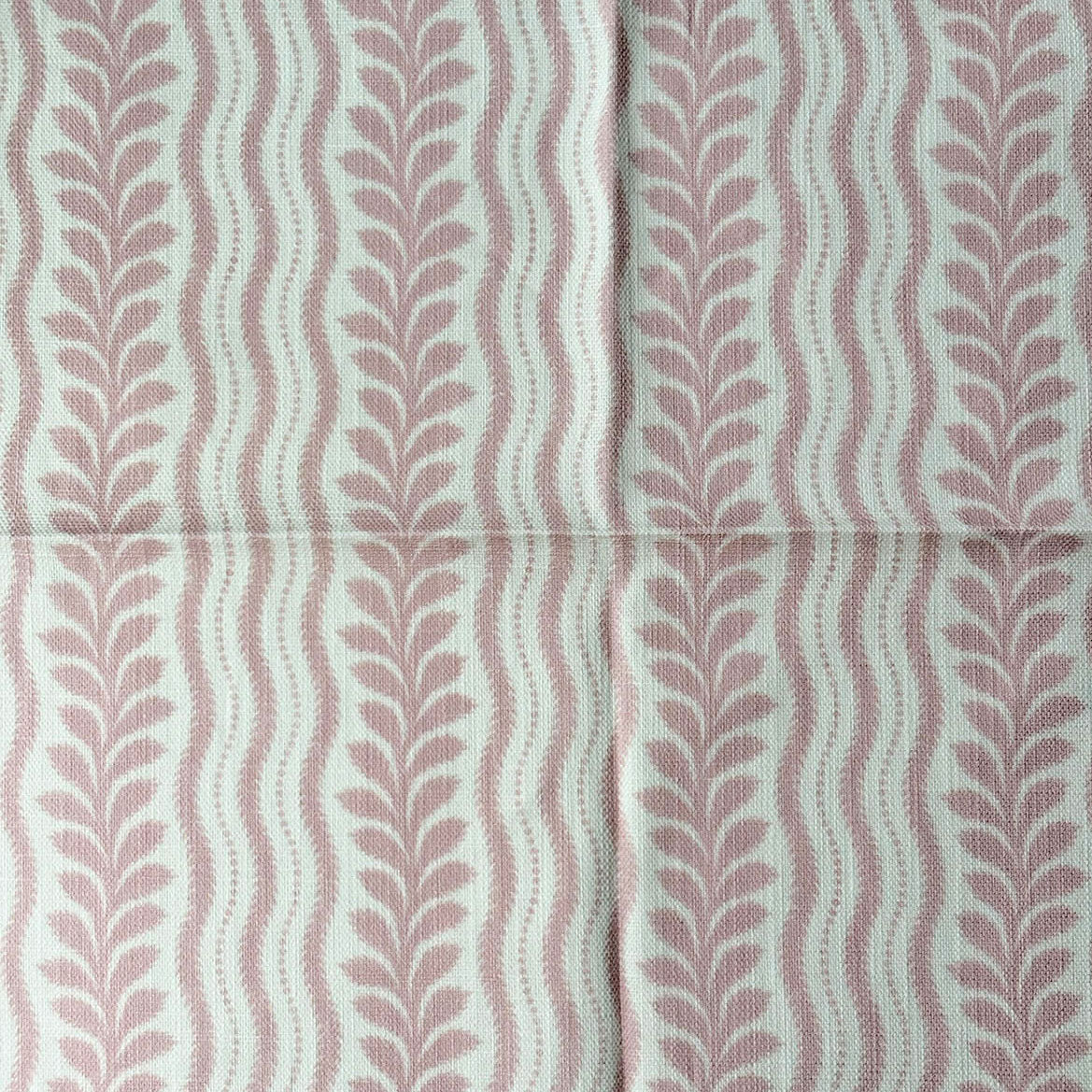 Villa Cerae Fabric - Megan, Pink
